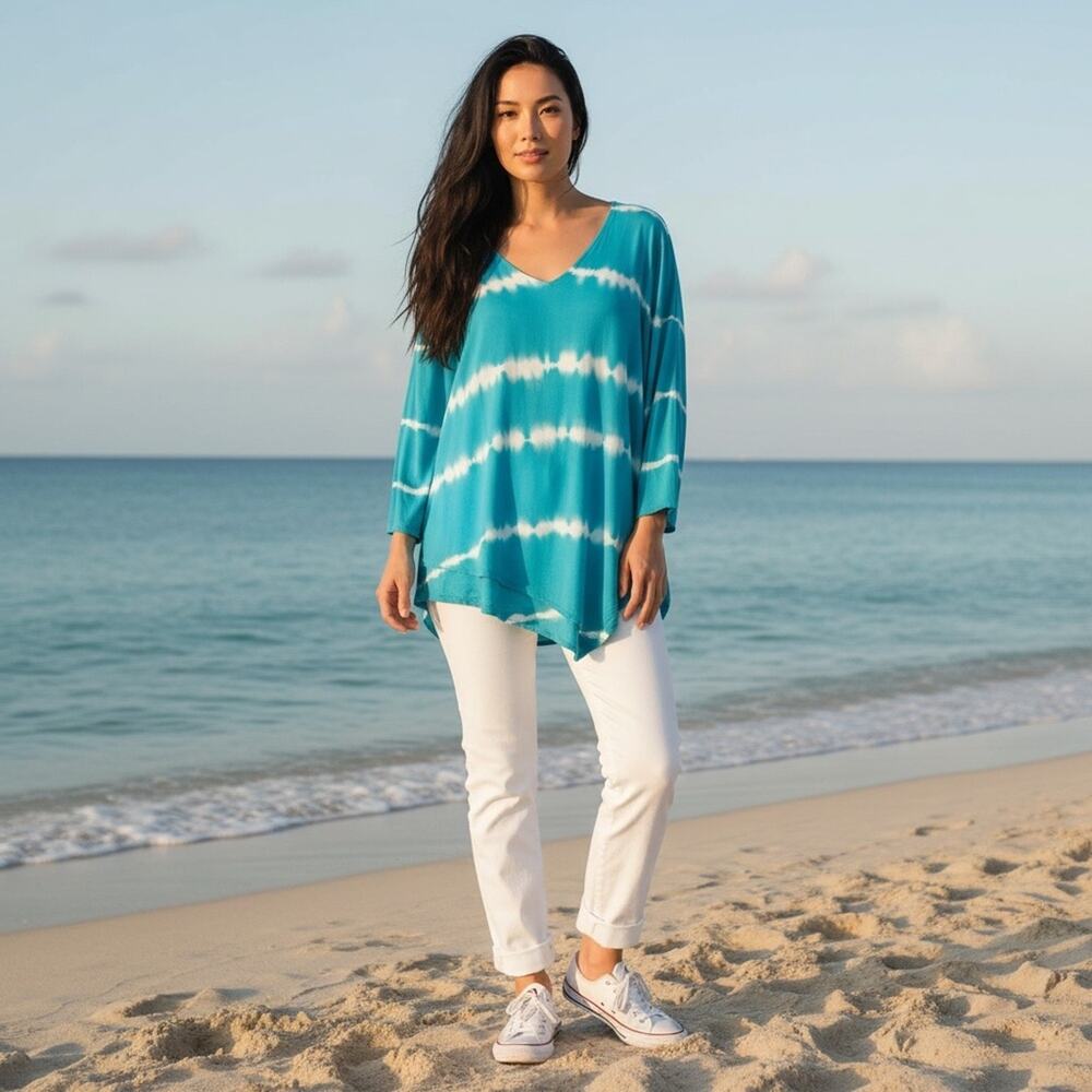Chico’s Turquoise Asymmetric Hem V-neck 3/4 Sleeve Top Size 2 = Large EUC